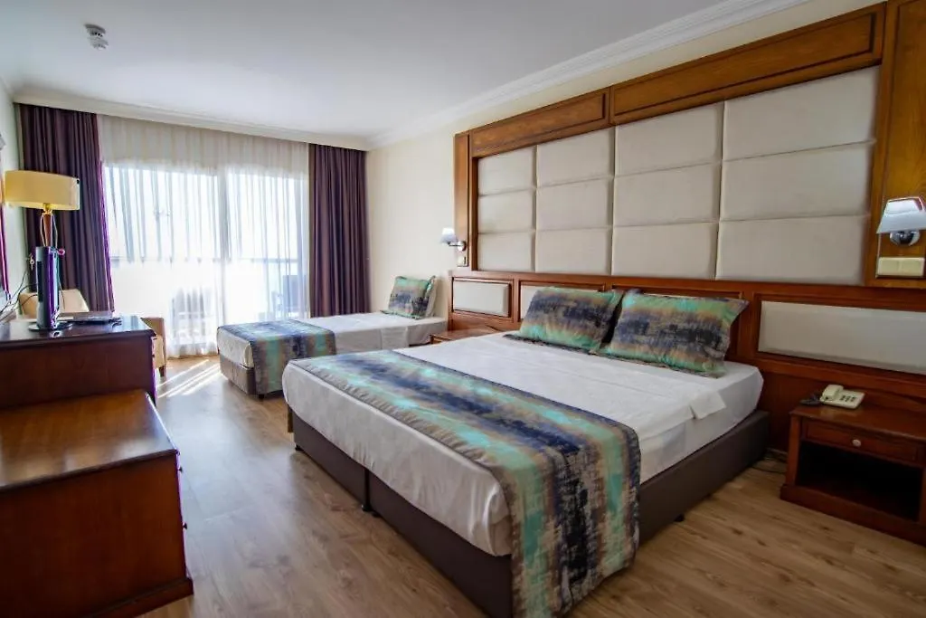 Scala Nuova Beach Hotel クシャダス